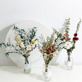 Posušeno cvetje v vazi 